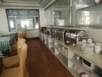 Red Cross Hotel (Tongliao Huolingole Railway Station Huolinhe Night Market Branch) - breakfast