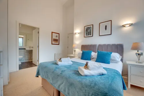 Crown Apartments by Week2Week 뉴캐슬 호텔