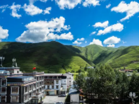 Atour Hotel on National Highway 318 in Xinduqiao, Kangding Hoteles en Kangding
