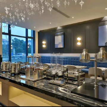 Jingfang E-Sports Hotel (Jiaxing Jiangnan Moer)