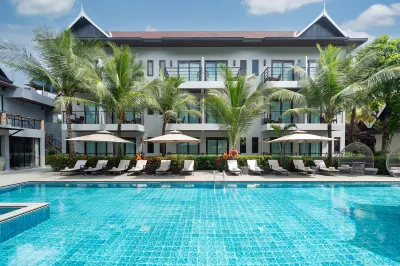 Howard Johnson by Wyndham Phuket Naiyang Hôtels à : Phuket