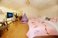 Golmud Kunlun Secret Realm Lakeside Wild Luxury Resort