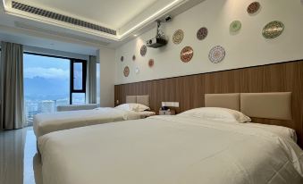 Tianmen Mountain River Homestay