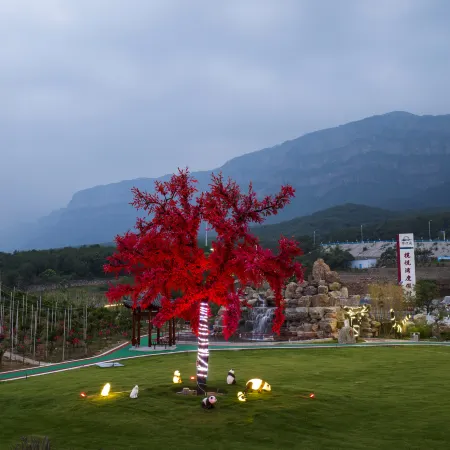 Linzhou Lan Yue Bay Resort
