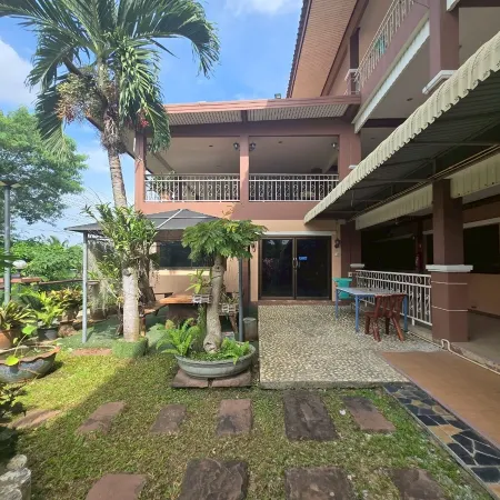 Phaiboon Hotel & Resort