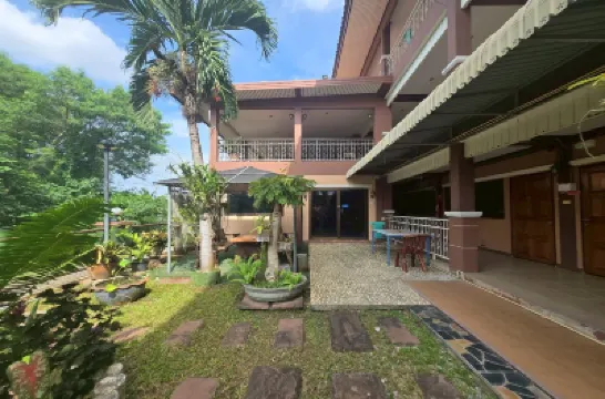 Phaiboon Hotel & Resort 鄰近PAK CHONG的酒店