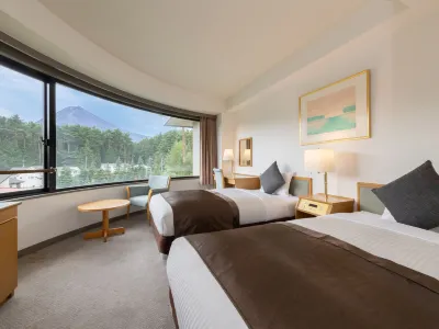 エバーグリーン富士 富士吉田 レトロ商店街周辺のホテル