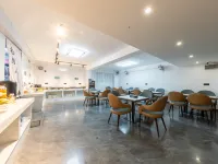 Yiqun Hotel (Xishan Scenic Area Datengxia Scenic Area) Hotels in Guiping