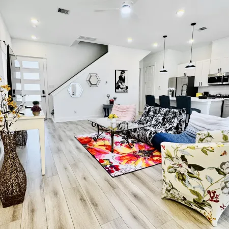 Modern getaway near downtown and airport