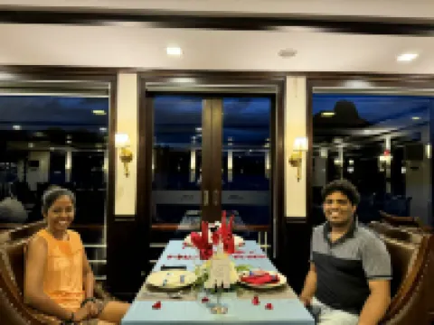 Amanda Cruise Ha Long Bay