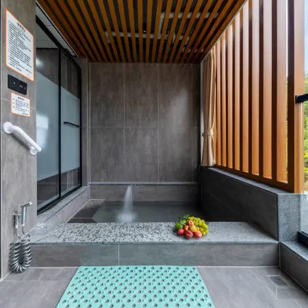 Mingyue Songjian Homestay (Heyuan Zijin Jiuhe Hot Spring)
