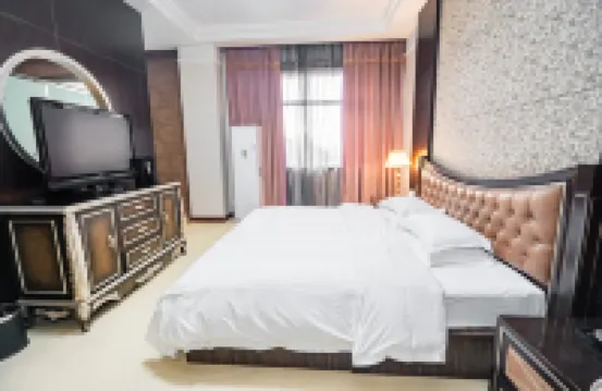 Danube International Hotel Hotels near Chengyang District