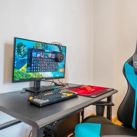 Jingzu E-Sports Hotel (near Shandong University Qilu Dezhou Hospital & Dezhou East Railway Station)