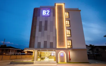 B2 Nakhon Pathom Premier Hotel Отели рядом с достопримечательностью «Sanam Chandra Palace»