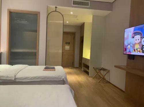 Taiyuan Jinxiu Yudu Hotel (Jinyang Lake Park North Gate 1)