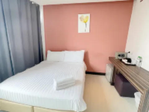 Nantra Ekkamai Hotel Hotels near Noble Remix