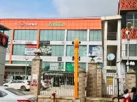 Bytup 2Bedroom Apt in Lekki,24Hrs Light, Wifi ,Fully Serviced Apartment , Water Heater Smart tv Hotels near Dream World Africana