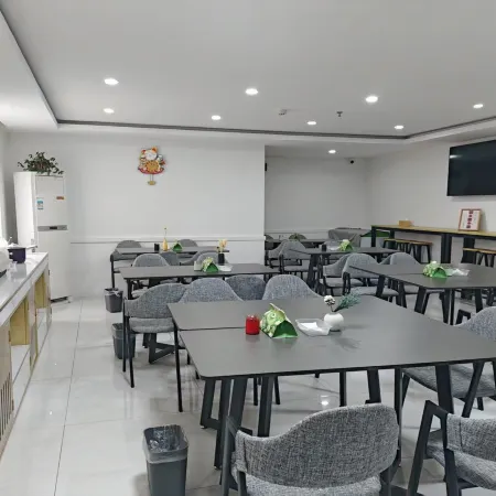 Homeinn Pebble Hotel (Fushun North Station Yong'an Bridge) Отели в г. Фушунь