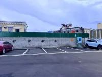 Daofu Maili Cultural Themed Hotel - parking