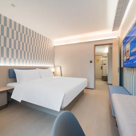 HanTing Hotel (Shangrao Wannian Runfeng Plaza)