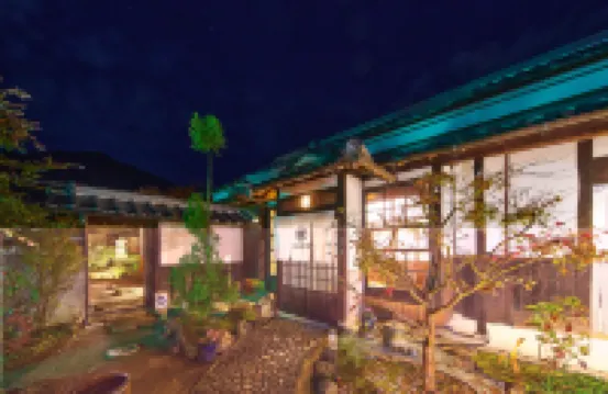 Tetsu-juro （former Ogunis residence） ,  Himeji Castles back parlor-like"400-year-old inn"