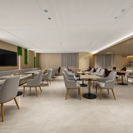 Lavande Hotel (Xiantao Xintiandi International Square)