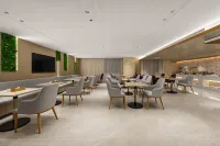 Lavande Hotel (Xiantao Xintiandi International Square)