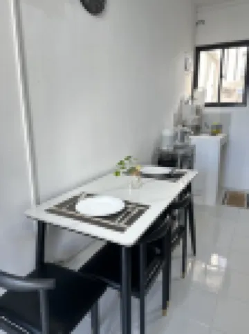 Near Clark Airport 2BR Townhouse | Fast WIFI