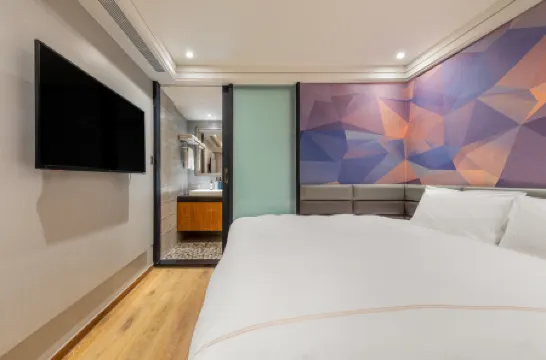 CHECK inn Taichung Wenxin Zhongqing