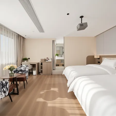 Kunming Lanxuan Hotel (Nanping Pedestrian Street & Green Lake Park Branch)