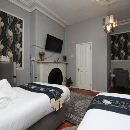 Woodville Lodge Leeds Free Parking Direct Bus to City Centre