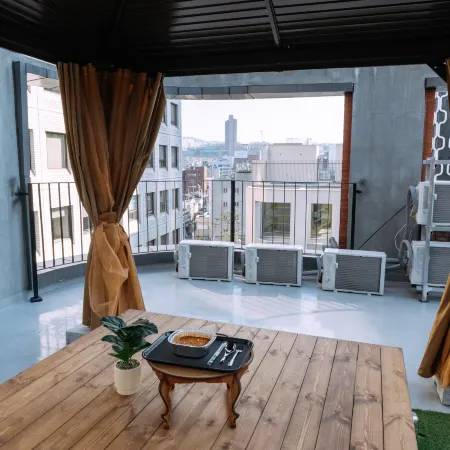 D-Haus Hostel Dongdaemun Отели рядом с достопримечательностью «Чонногу»