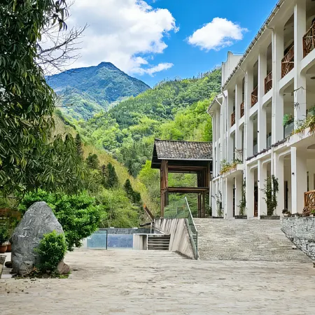 Pingwu Qingqiugu Homestay