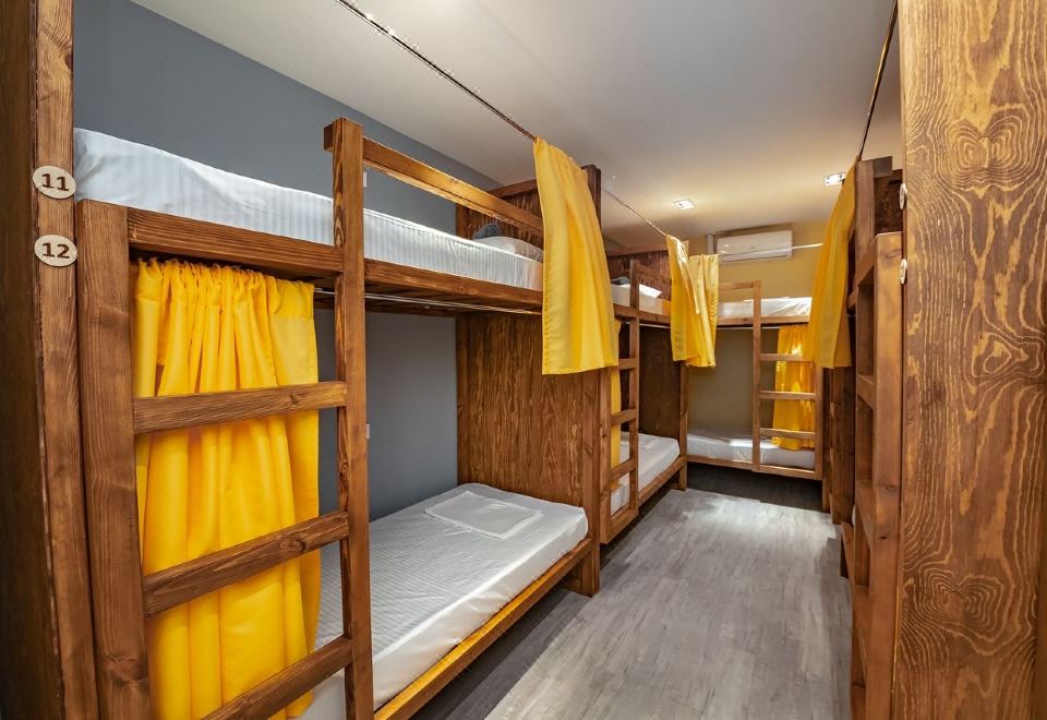 Hostel More