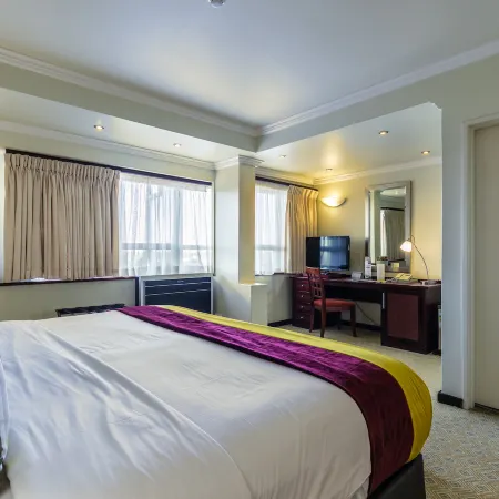 Cresta President Hotel