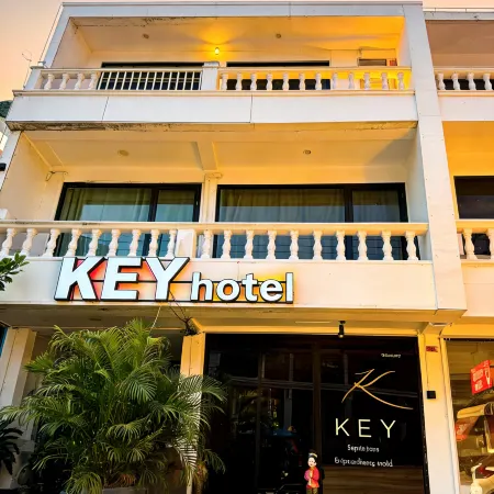 Key Hotel @ Old City Center Отели рядом с достопримечательностью «Старый город Чан Май»