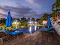 Tatak Bunut Villa Nusa Ceningan ブルー・ラグーン周辺のホテル