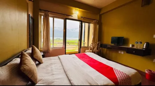 Hotel August International