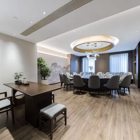 Hequn Hotel