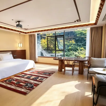 Heishui Songzan Linxi Grand Hotel