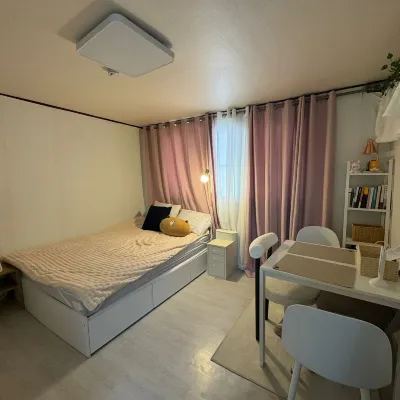 Irea House Отели рядом с достопримечательностью «Рынок Амса»