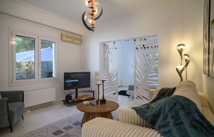Seclusion, Privacy and 2 bedroom Luxury in Glyfada
