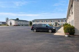 Iron Mountain Inn & Suites MI US 2
