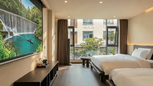 Pinxi · Mountain Front Underwater Hotel (Libo Xiaoqikong East Gate)