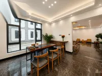 Moor Dream · Space Design Aesthetics Vacation Homestay (Lijiang Ancient Town South Gate) - جاكوزي