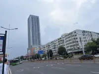 Yuechengju Homestay (Baicheng Railway Station Fortune Plaza) Hoteles en 