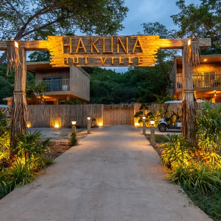 Hakuna Hut Ville