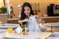 Cloud Dwelling Sky Pool Resort (Xishuangbanna West Shuangjing Xingguang Night Market Branch) - พร้อมอาหารเช้า