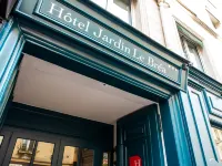 Hotel Jardin le Brea Hotel berhampiran Stesen Metro Vavin