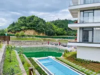 Xianhu East Courtyard - Pools